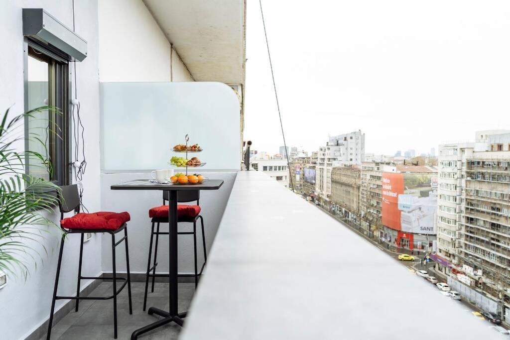 Amazing City View - Terrace+Netflix - City Center Bükreş Dış mekan fotoğraf
