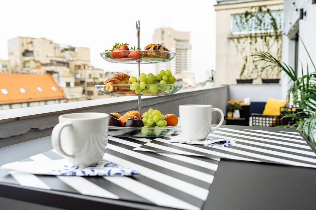 Amazing City View - Terrace+Netflix - City Center Bükreş Dış mekan fotoğraf